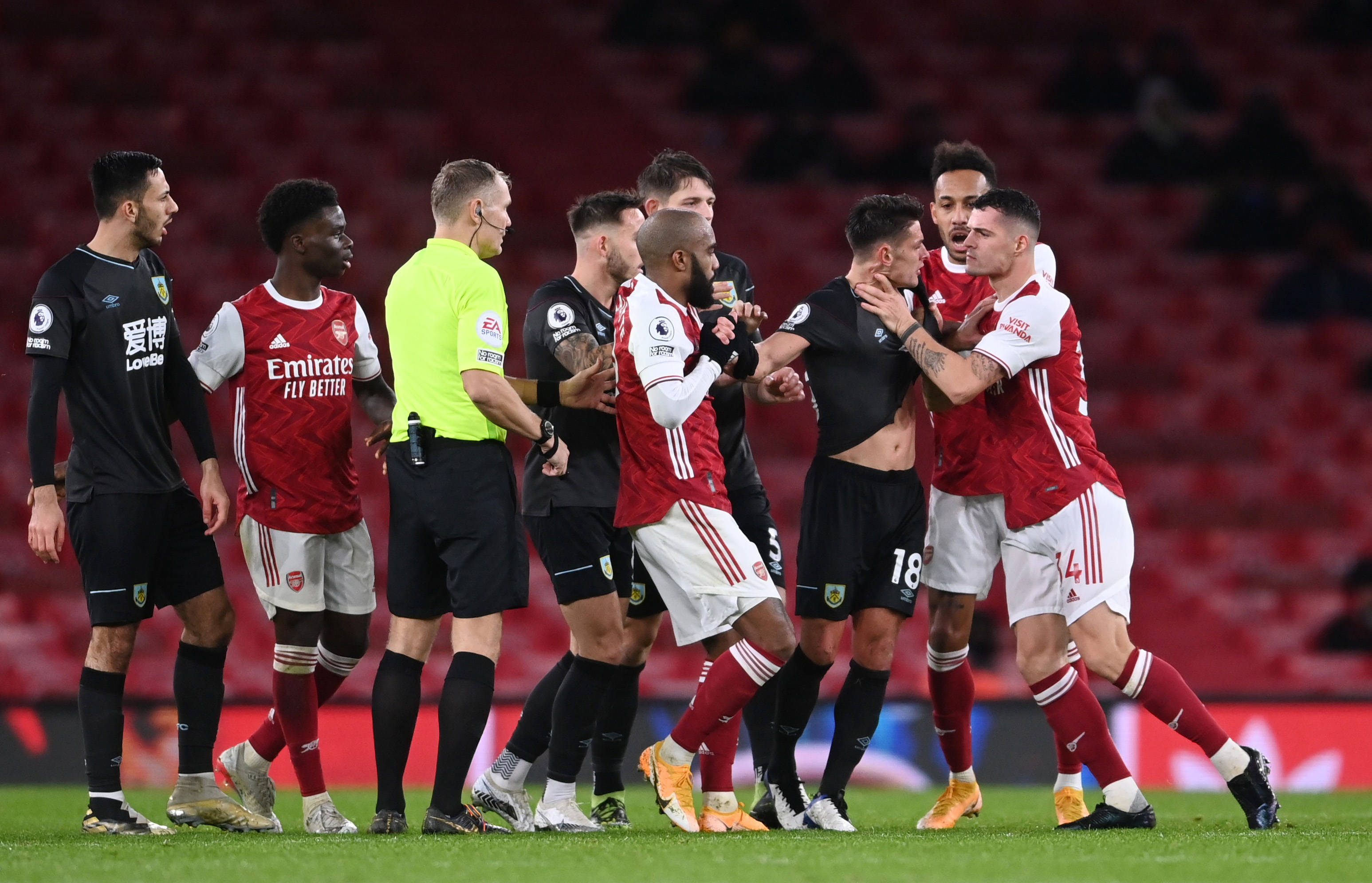 罗克出色的 罗克出色的